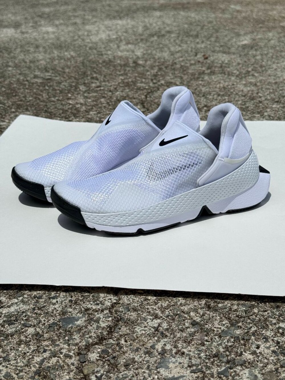 NIKE Go FlyEase Sneaker Women's Size 7 White